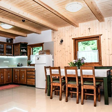 Central Chalet Varsag 外观 照片