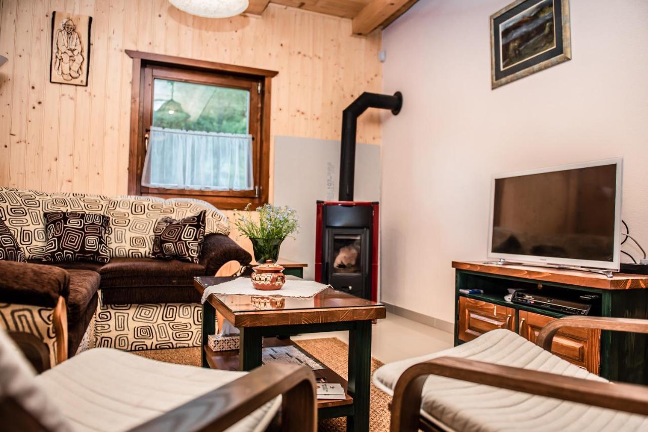 Central Chalet Varsag 外观 照片